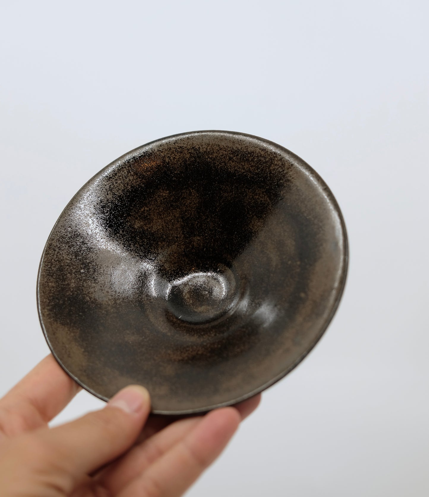 Mini-Schale Santi (Schwarz-Tenmoku gerippt)